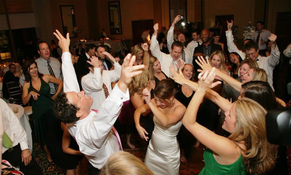 wedding-reception-ideas-and-tips-1